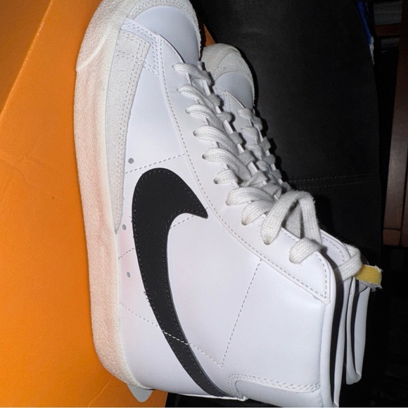 Nike Blazer 77 worn twice. Women’s 8.5 men’s 7 - Picture 3 of 7